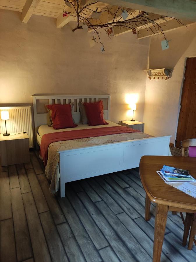 Les 5 Petits Lapins Bed and Breakfast Bar Buitenkant foto