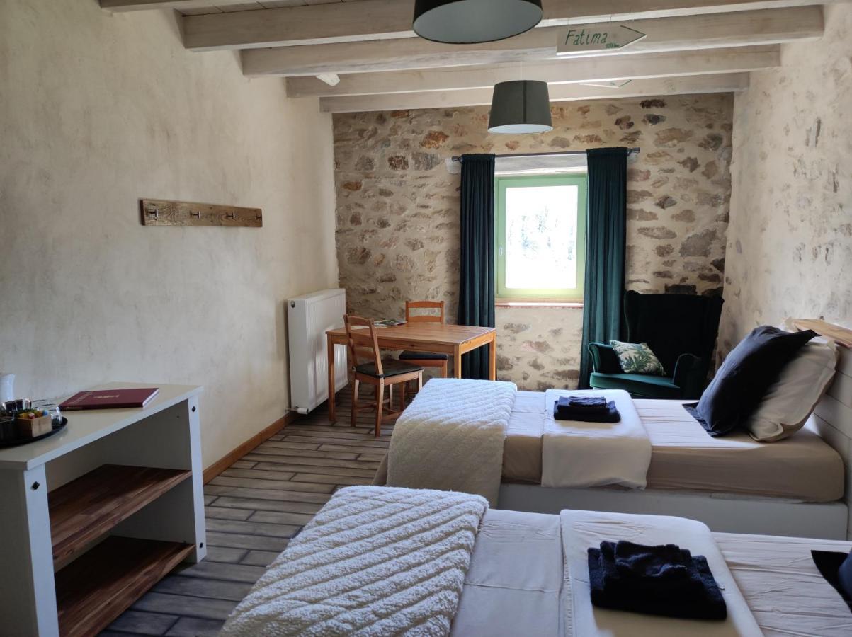 Les 5 Petits Lapins Bed and Breakfast Bar Buitenkant foto