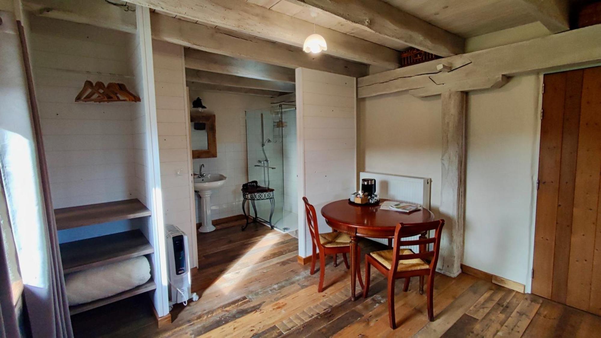 Les 5 Petits Lapins Bed and Breakfast Bar Buitenkant foto